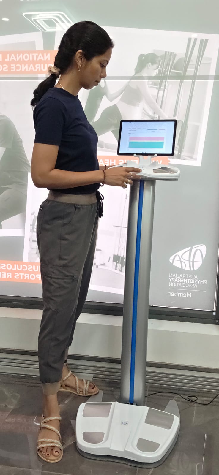 Patient using SOZO Lymphoedema Scanner